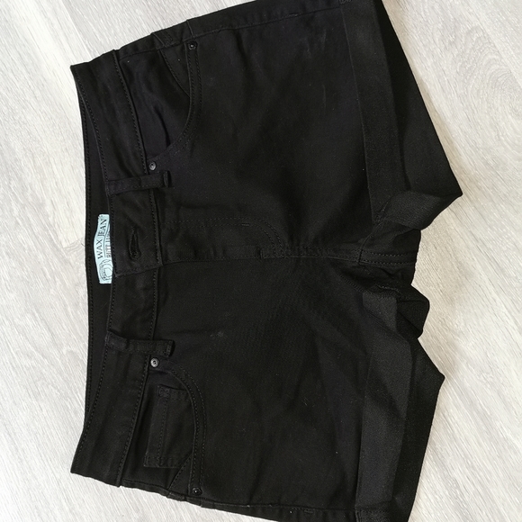 Jean short - Picture 2 of 5